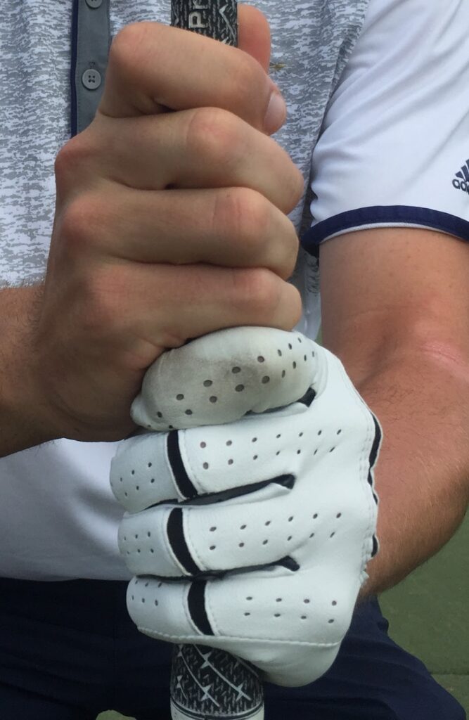 Baseball grip or ten-finger grip